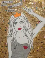 Imagen 1 de Lady Blue se vuelve la antagonista de la película durante una noche (y la tía más divertida de la fiesta)