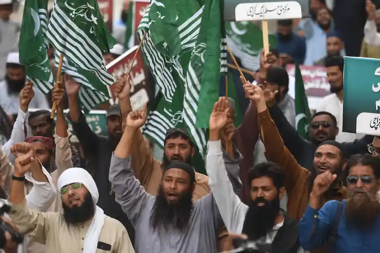Imagen 1 de Pakistán se niega a dialogar con los talibanes y continúa los ataques en Afganistán