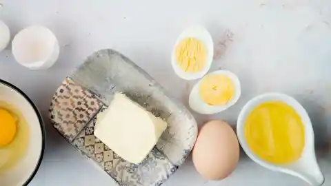 Imagen 1 de Huevos con mantequilla de ajo, una manera distinta y económica de disfrutar de este ingrediente típico