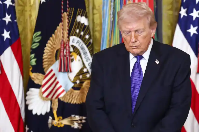 Imagen 1 de Trump confunde objetivos y plazos de la guerra contra Irán