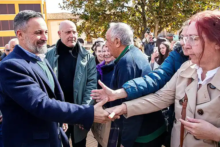 Imagen 1 de "El hermetismo es total, puede pasar cualquier cosa": las horas definitivas en la investidura de Guardiola
