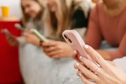 Imagen 1 de 371 científicos cuestionan verificar edad online