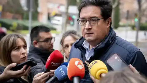 Imagen 1 de Óscar López afirma que España defiende su soberanía
