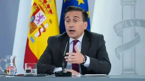 Imagen 1 de El Gobierno inicia la evacuación de españoles de Oriente Próximo y 175 ya vuelan de Abu Dabi a Madrid