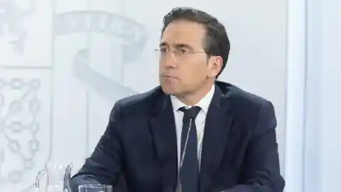 Imagen 1 de El ministro Albares confirma que "las operaciones de evacuación" de españoles en Oriente Medio ya están en marcha