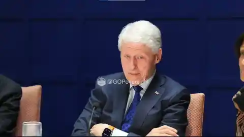 Imagen 1 de El Congreso publica videos íntegros de Clinton sobre Epstein