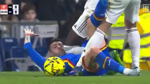 Imagen 1 de Diego Rico advierte que el rodillazo de Rüdiger le habría