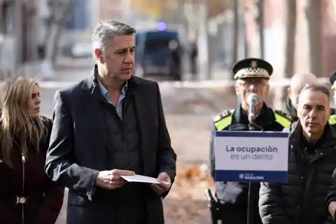 Imagen 1 de Xavier García Albiol cierra pisos turísticos en Badalona