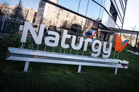 Imagen 1 de CriteriaCaixa adquiere más 2,5% de Naturgy por 611 millones