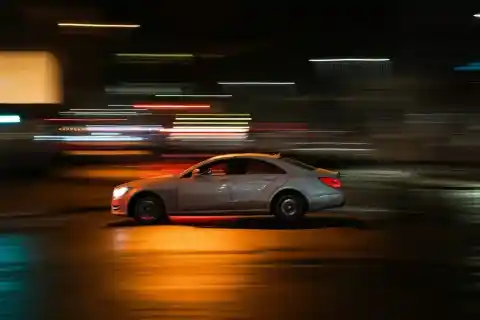 Imagen 1 de El Gobierno de España se ha empeñado en que no superemos los límites de velocidad. Y tiene una amenaza: la cárcel