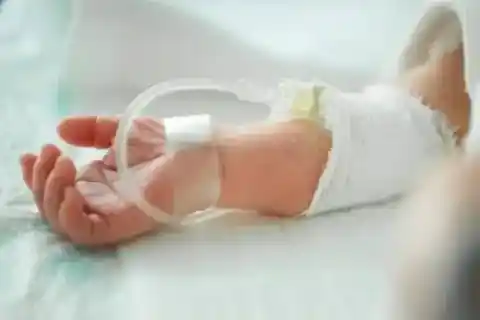 Imagen 1 de La sacarosa alivia la sensación de dolor en recién nacidos durante punciones hospitalarias