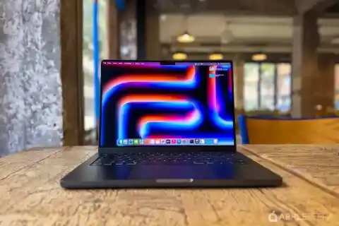 Imagen 1 de Apple se ha acomodado tanto con sus wallpapers que ya ni se molestan en renovarlos. La razón es simple: ahorro de costes