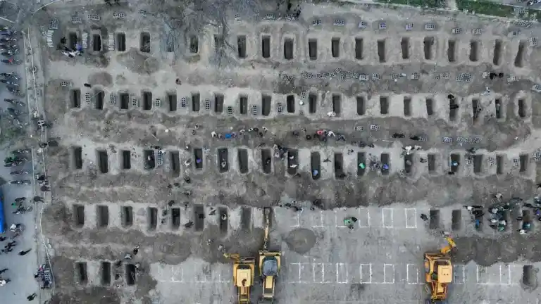Imagen 1 de La masacre de Minab: más de 160 personas mueren en un bombardeo contra una escuela