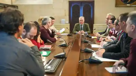 Imagen 1 de José Luis Sanz aprueba contrato de 25 millones