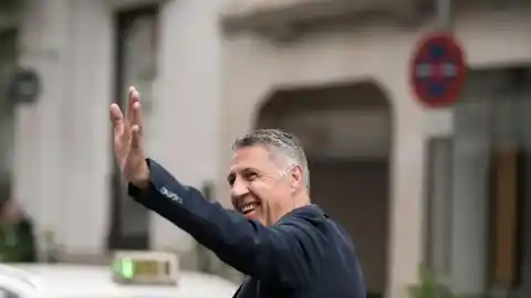 Imagen 1 de García Albiol prohíbe pisos turísticos en Badalona pese a su