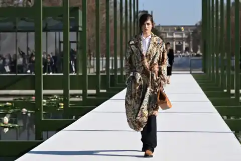 Imagen 1 de JW Anderson renueva Dior mientras Saint Laurent cumple 60