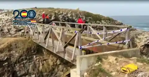 Imagen 1 de El vecino que avisó al 112 de la pasarela mortal de Santander: “El suelo cimbreaba”