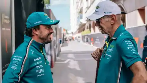Imagen 1 de Aston Martin limita vueltas de Alonso por riesgo en manos