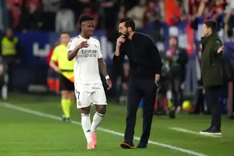 Imagen 1 de Arbeloa no frena la caída: el Real Madrid genera en ataque menos que con Xabi Alonso