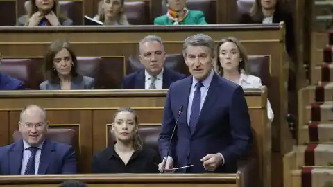 Imagen 1 de El PP exige a Sánchez que someta al Parlamento el envío de la fragata a Chipre: "Pone en peligro la vida de los militares"