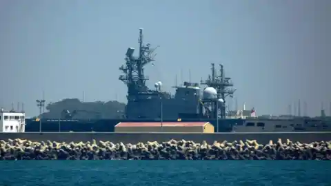 Imagen 1 de Alcalde de Rota confirma movimiento diario naval y aéreo