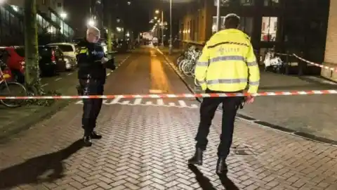 Imagen 1 de Un individuo hace estallar una bomba casera contra una escuela judía en Ámsterdam