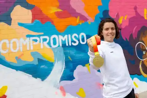 Imagen 1 de Carla Masip, la profesora de Instituto que es campeona de España de 1.500:  "Mis alumnos me hicieron el pasillo al entrar en clase"