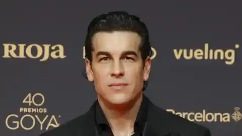 Imagen 1 de Mario Casas desvela el motivo por el que lo pasa "muy mal" cuando ve las películas que protagoniza