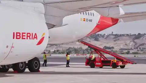 Imagen 1 de Iberia lanza un ajuste de empleo voluntario para 996 empleados, el 9,4% de la plantilla