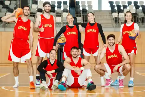 Imagen 1 de Medallas olímpicas y mundiales impulsan el auge del baloncesto 3x3 en España