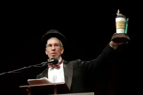 Imagen 1 de Marc Abrahams, fundador de los ‘Nobel de broma’: “Los científicos en EE UU están muy enfadados. La gente está despertando”