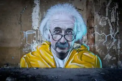 Imagen 1 de En 1955, alguien robó el cerebro de Einstein en secreto y lo guardó en botes de mayonesa. Ese era solo el principio