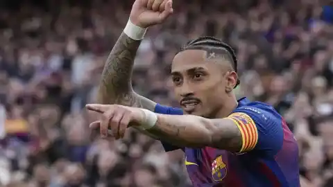 Imagen 1 de El Barça 'vota' por seguir líder de La Liga con una plácida goleada ante el Sevilla