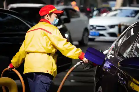 Imagen 1 de Desde el choque petrolero hasta la inteligencia artificial que revive a los muertos en bodas indias