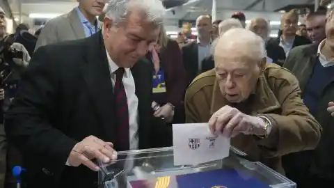Imagen 1 de Jordi Pujol de 95 años asiste al Camp Nou para votar presidente del Barça