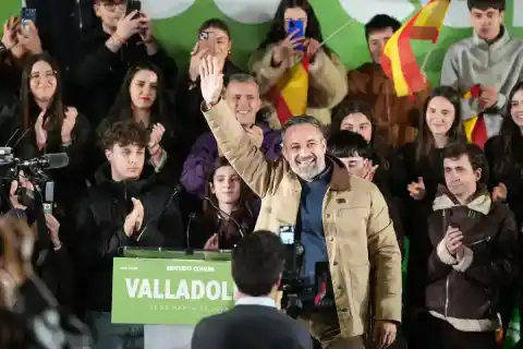Imagen 1 de Vox obtiene 14 procuradores en Castilla y León para influir en el gobierno de Mañueco