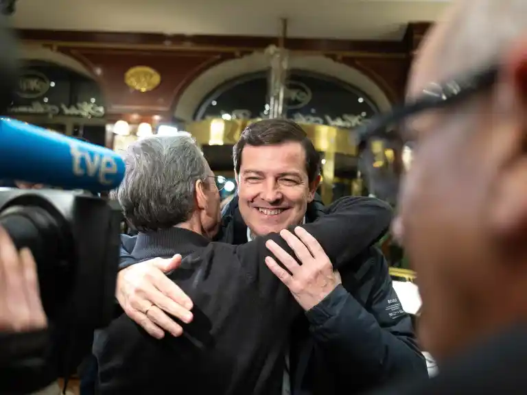 Imagen 1 de Alfonso Fernández Mañueco refuerza al PP en Castilla y León con cuatro puntos más de voto