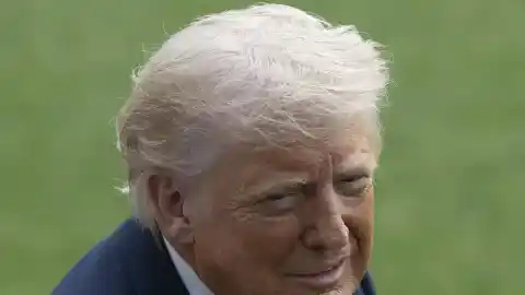 Imagen 1 de Trump advierte a la OTAN de un futuro oscuro si no abren el estrecho de Ormuz