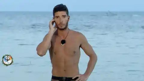 Imagen 1 de Álex Ghita reflexiona sobre su abandono en Supervivientes tras consejo de Sandra Barneda
