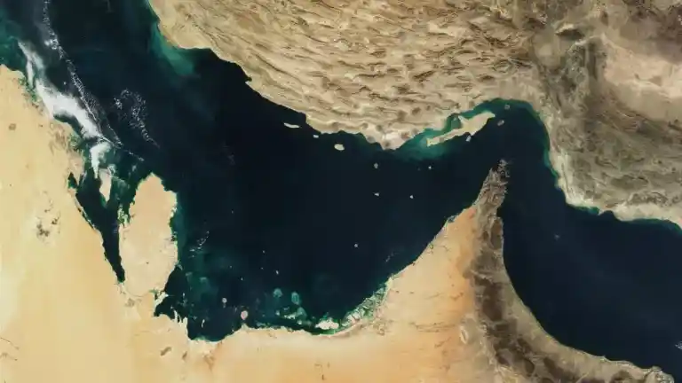 Imagen 1 de El estrecho de Ormuz transportaba las almendras del valle de Ferganá hacia el mundo.