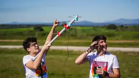 Imagen 1 de Más de 400 alumnos madrileños diseñan minisatélites