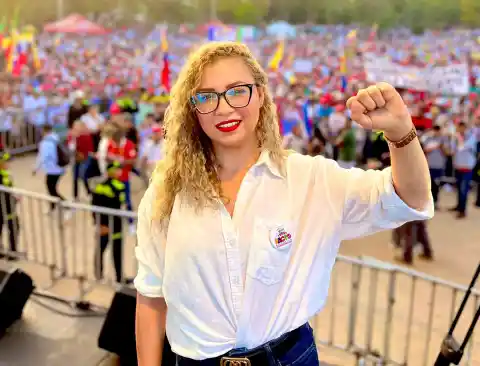 Imagen 1 de Johana Osorio presenta vacíos académicos en su hoja de vida sin certificaciones