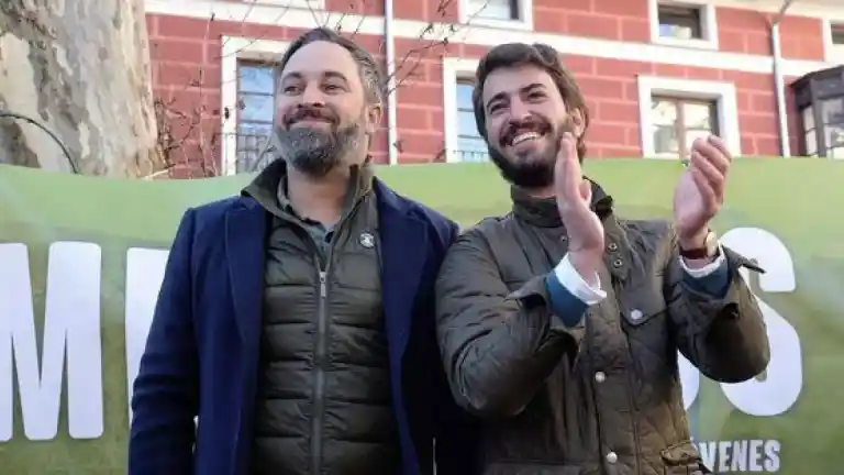 Imagen 1 de García-Gallardo, exlíder de Vox en Castilla y León, critica a Abascal por el resultado en las urnas y le afea su "falsa euforia" de Abascal