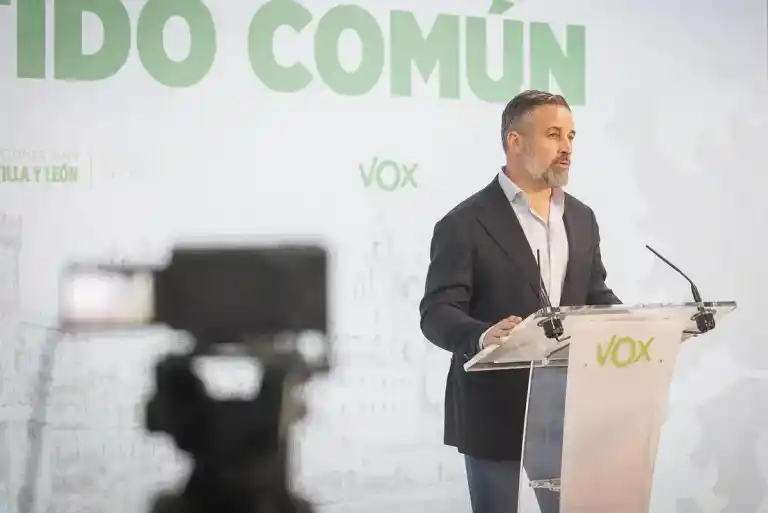 Imagen 1 de Abascal asegura que Vox entrará en los tres gobiernos autonómicos si hay un "acuerdo programático" con el PP
