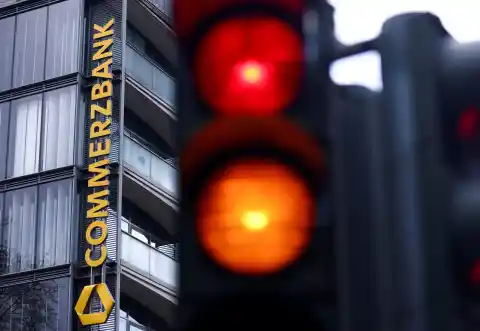 Imagen 1 de Unicredit aumenta presión por Commerzbank pese a Berlín