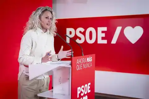 Imagen 1 de Montse Mínguez niega que Carlos Martínez subiera