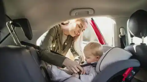 Imagen 1 de Organización pide a la DGT permitir viajar niños adelante para evitar olvidos mortales en verano