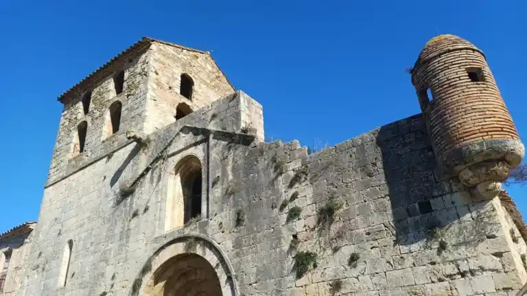 Imagen 1 de Iglesia románica fortificada de Crespià revela su historia única