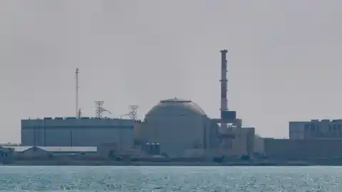 Imagen 1 de Mycle Schneider advierte que la guerra en Oriente Medio podría causar un desastre nuclear peor que Chernóbil.