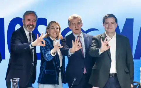 Imagen 1 de El PP confía en que Vox revise su postura tras el éxito electoral en Castilla y León.